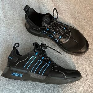 Adidas MND V3 Sneakers Shoes Mens 10.5 Black Blue Athletic